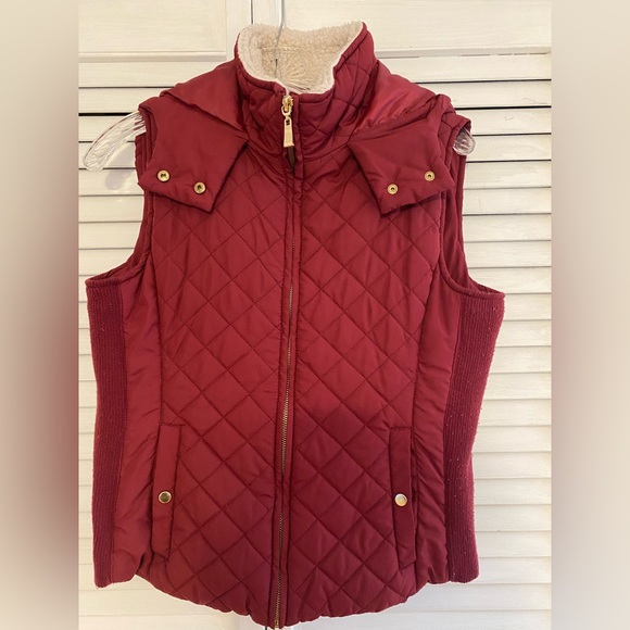 Vest - Picture 1 of 3